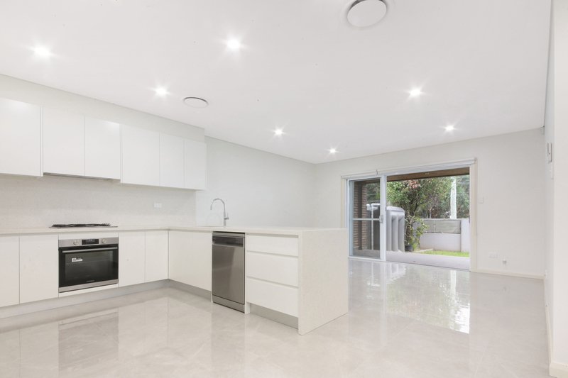 Photo - 3/7 Beechwood Place, Bass Hill NSW 2197 - Image 4