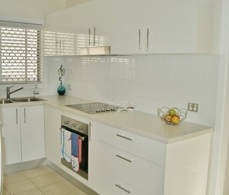 Photo - 37 Bell Street, Woody Point QLD 4019 - Image 2