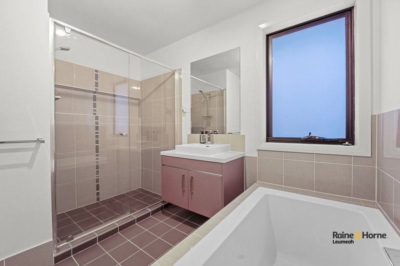 Photo - 37 Ben Lomond Road, Minto NSW 2566 - Image 7
