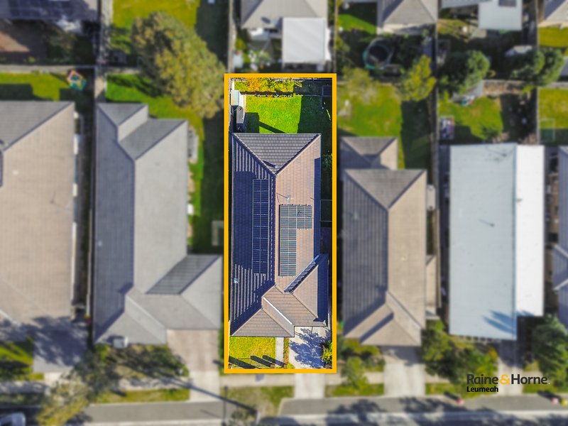 Photo - 37 Ben Lomond Road, Minto NSW 2566 - Image 11