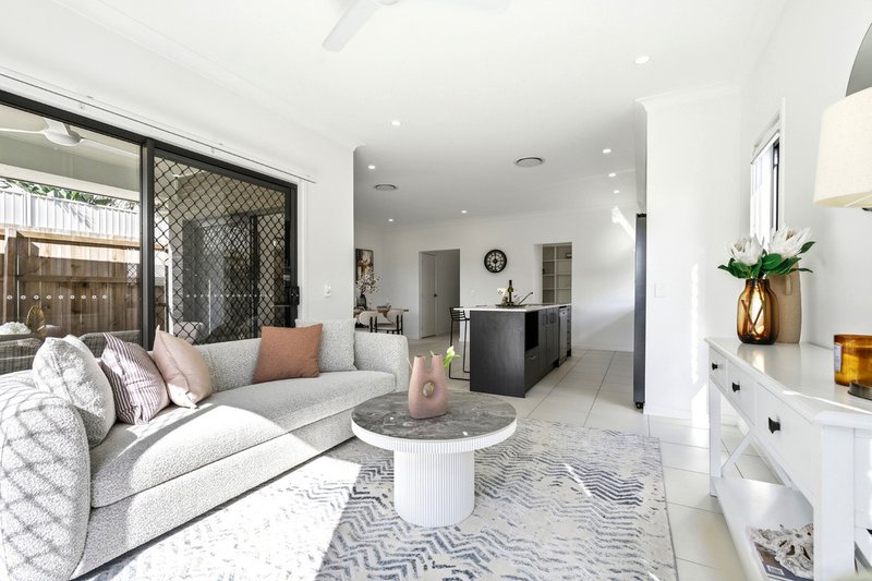 Photo - 37 Benhiam Street, Calamvale QLD 4116 - Image 4