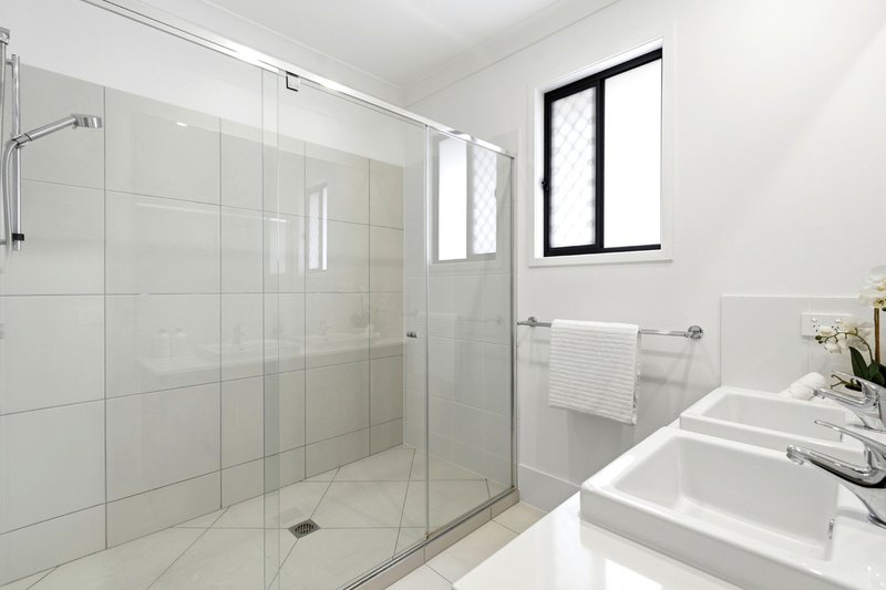 Photo - 37 Benhiam Street, Calamvale QLD 4116 - Image 17