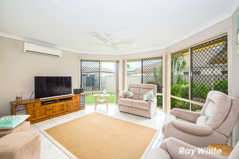 Photo - 37 Bilinga Court, Sandstone Point QLD 4511 - Image 4