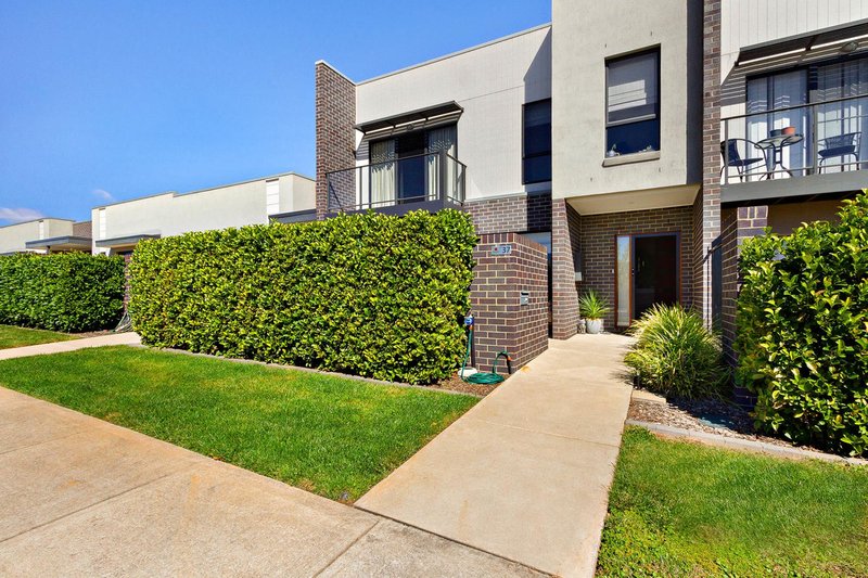 37 Bill Leng Street, Coombs ACT 2611