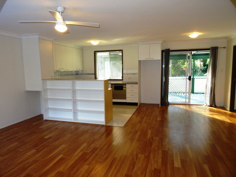 Photo - 37 Blackbutt Street, Wyoming NSW 2250 - Image 3