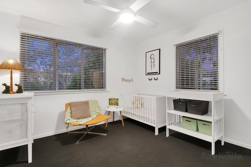 Photo - 37 Boambillee Street, Mount Gravatt East QLD 4122 - Image 12