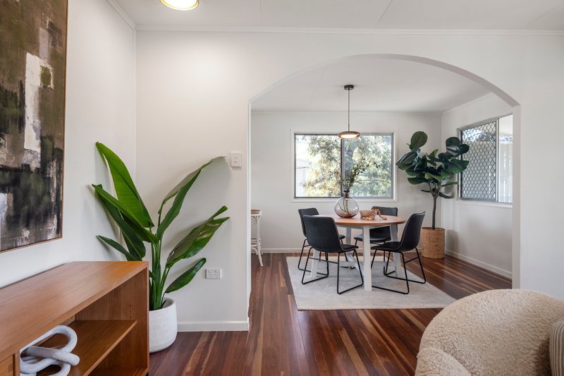 Photo - 37 Bokirana Crescent, Kirwan QLD 4817 - Image 2