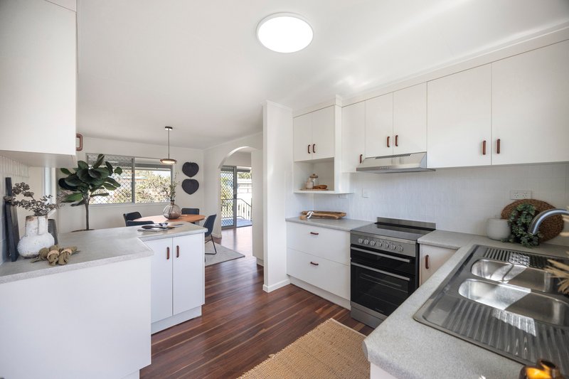 Photo - 37 Bokirana Crescent, Kirwan QLD 4817 - Image 3