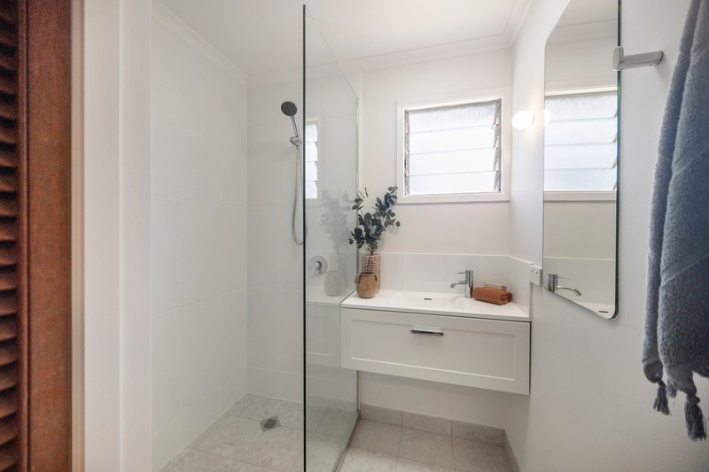 Photo - 37 Bokirana Crescent, Kirwan QLD 4817 - Image 6