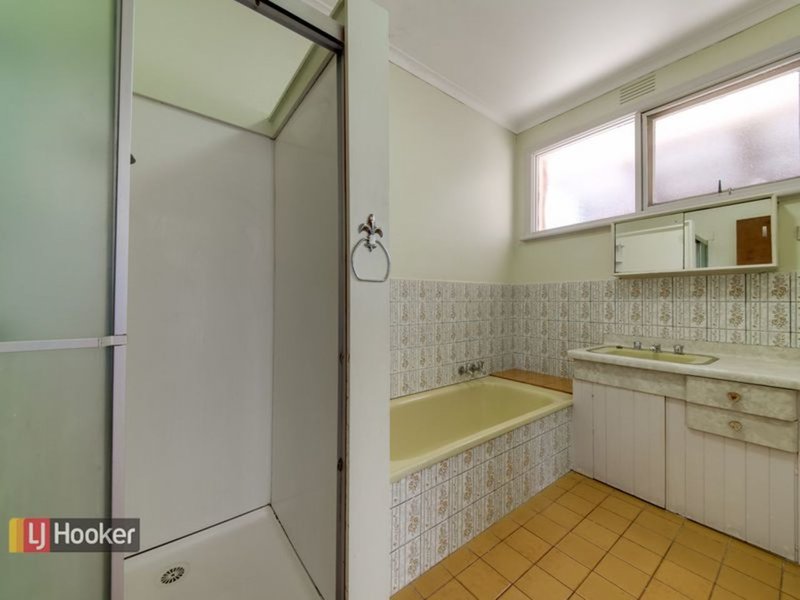 Photo - 37 Boronia Avenue, Dandenong North VIC 3175 - Image 6