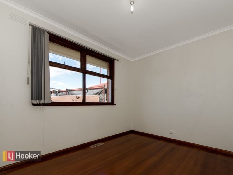 Photo - 37 Boronia Avenue, Dandenong North VIC 3175 - Image 8