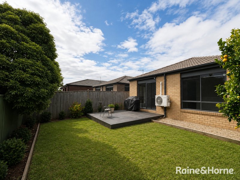 Photo - 37 Botany Way, Pakenham VIC 3810 - Image 11