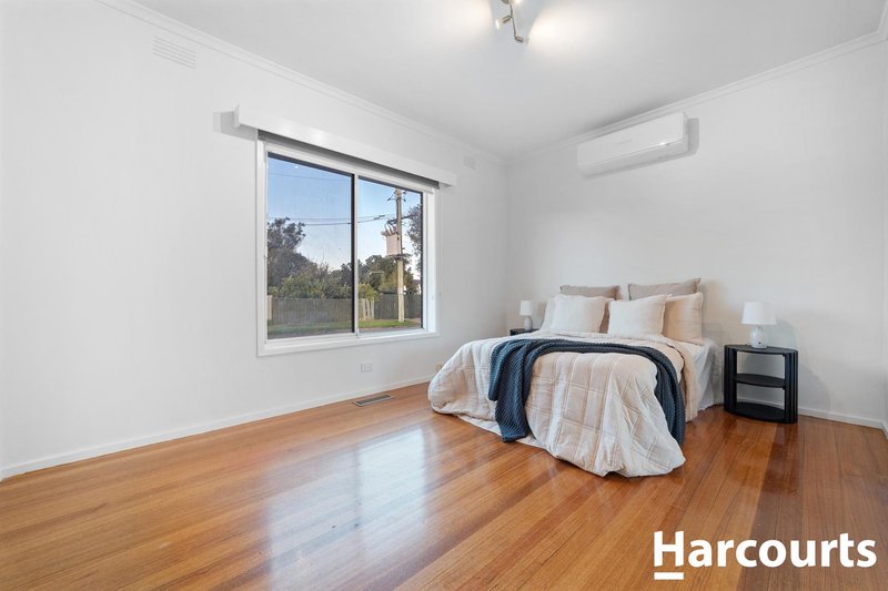 Photo - 37 Branton Road, Hoppers Crossing VIC 3029 - Image 11