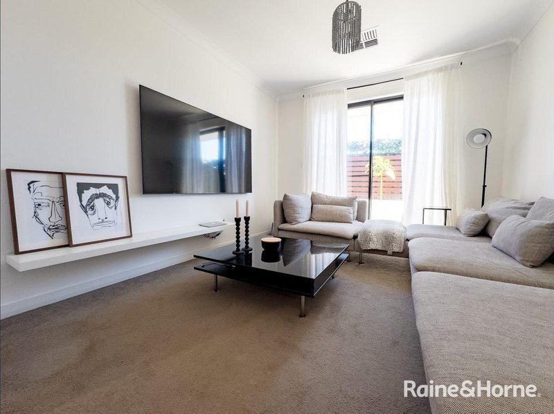 Photo - 37 Brenton Street, Morphett Vale SA 5162 - Image 6