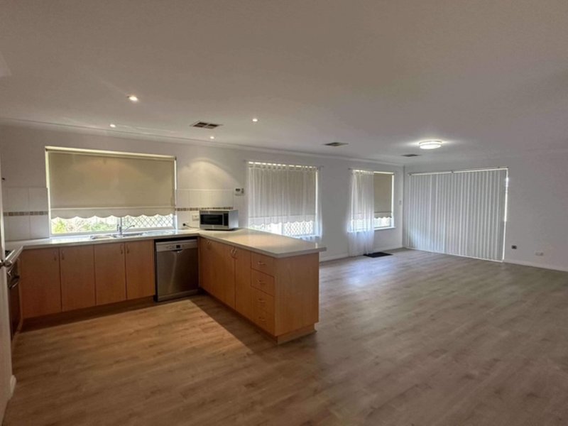 Photo - 37 Brindabella Avenue, Rockingham WA 6168 - Image 3