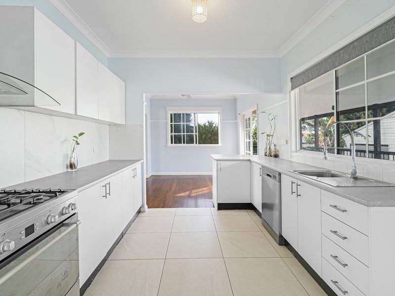 Photo - 37 Bruntnell Street, Taree NSW 2430 - Image 2