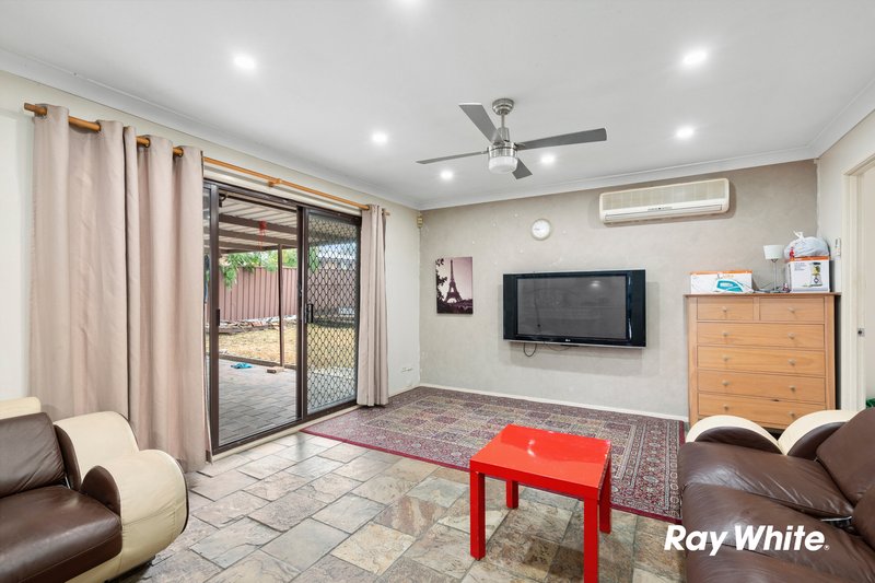 Photo - 37 Buckwell Drive, Hassall Grove NSW 2761 - Image 3