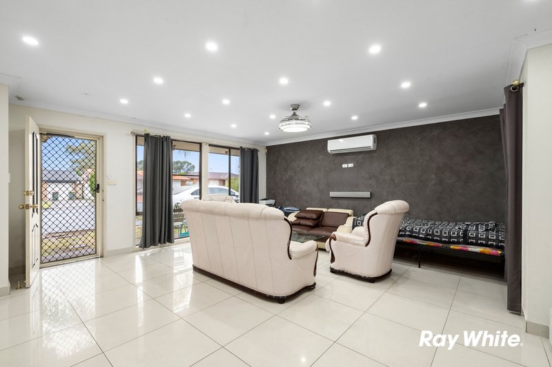 Photo - 37 Buckwell Drive, Hassall Grove NSW 2761 - Image 4