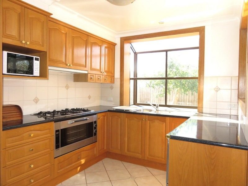 Photo - 37 Buller Parade, Lalor VIC 3075 - Image 2