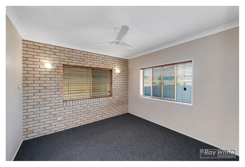 Photo - 37 Bulman Street, Norman Gardens QLD 4701 - Image 17