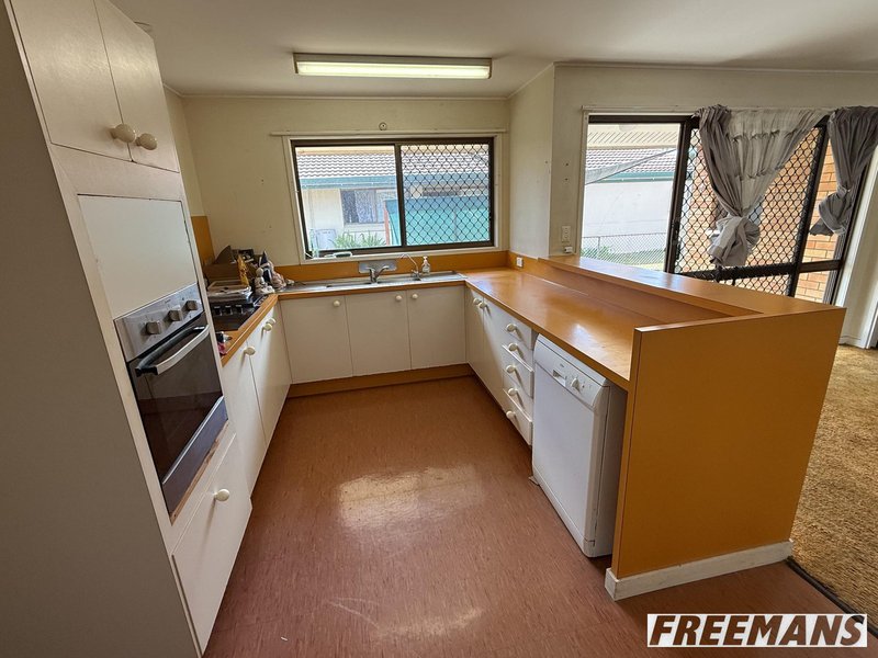 Photo - 37 Cairns Street, Nanango QLD 4615 - Image 4