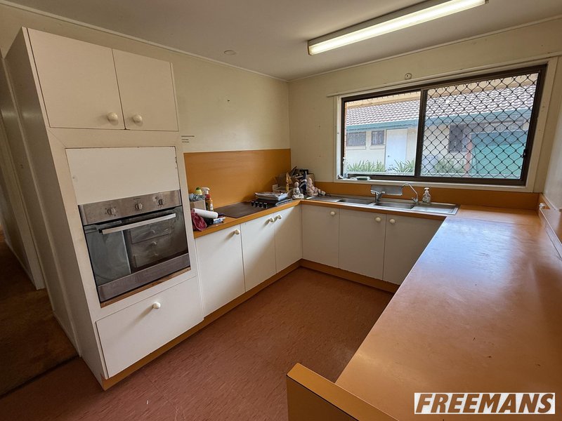 Photo - 37 Cairns Street, Nanango QLD 4615 - Image 5