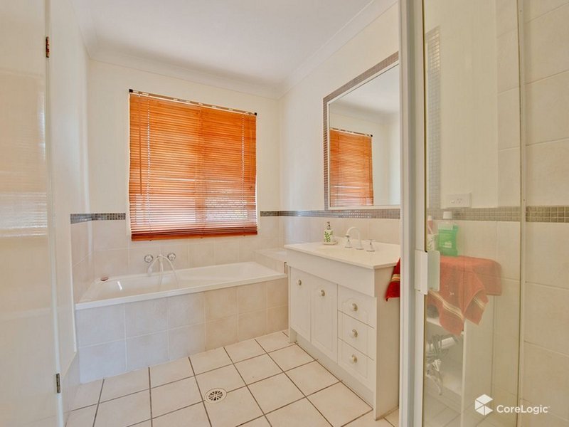 Photo - 37 Cambridge Crescent, Fitzgibbon QLD 4018 - Image 12