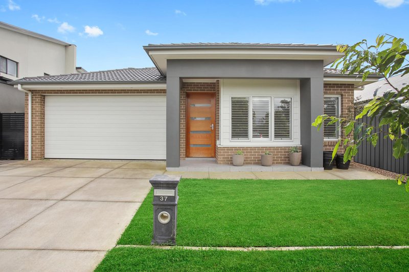 37 Canal Parade, Leppington NSW 2179