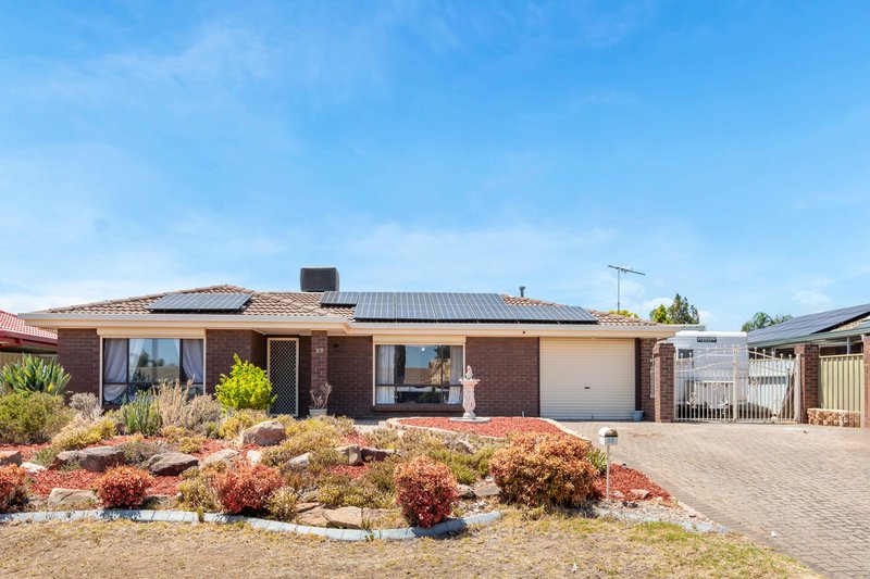 37 Carob Crescent, Craigmore SA 5114