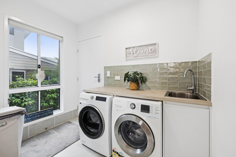 Photo - 37 Central Avenue, Scarborough QLD 4020 - Image 10