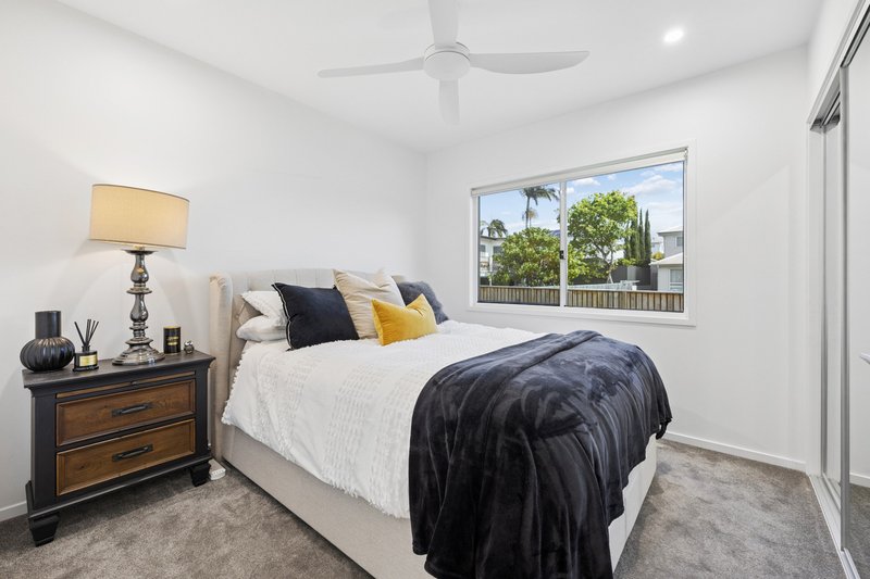 Photo - 37 Central Avenue, Scarborough QLD 4020 - Image 18