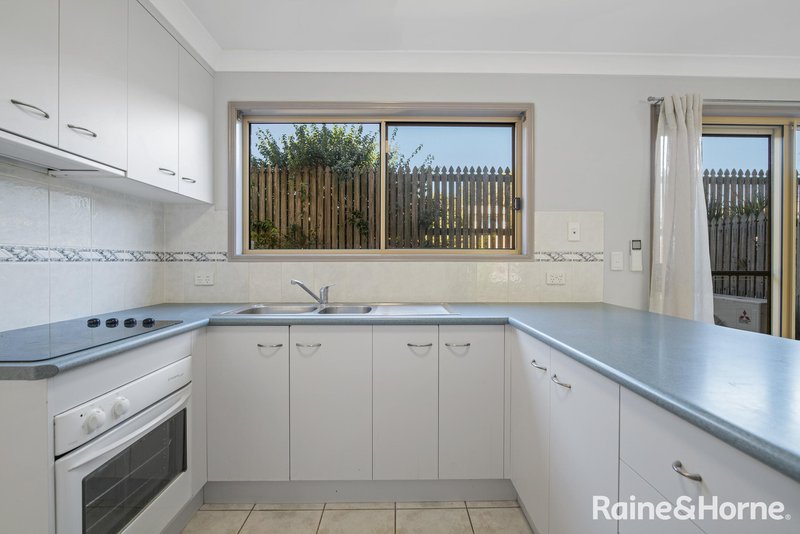 Photo - 3/7 Central Lane, Gladstone Central QLD 4680 - Image 5