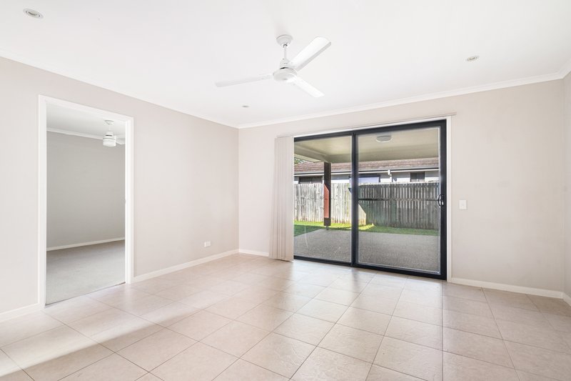 Photo - 37 Chestwood Crescent, Sippy Downs QLD 4556 - Image 7