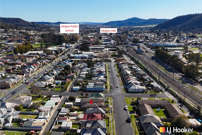 Photo - 37 Chifley Road, Lithgow NSW 2790 - Image 4