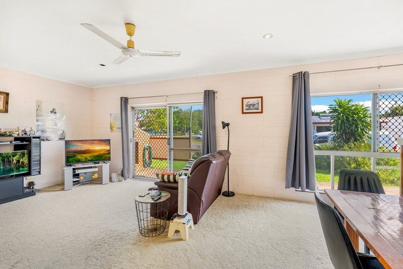 Photo - 37 Clinton Street, Yorkeys Knob QLD 4878 - Image 2