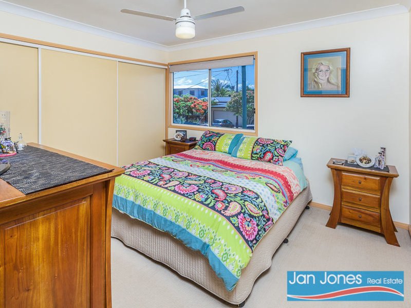 Photo - 37 Collins Street, Woody Point QLD 4019 - Image 7