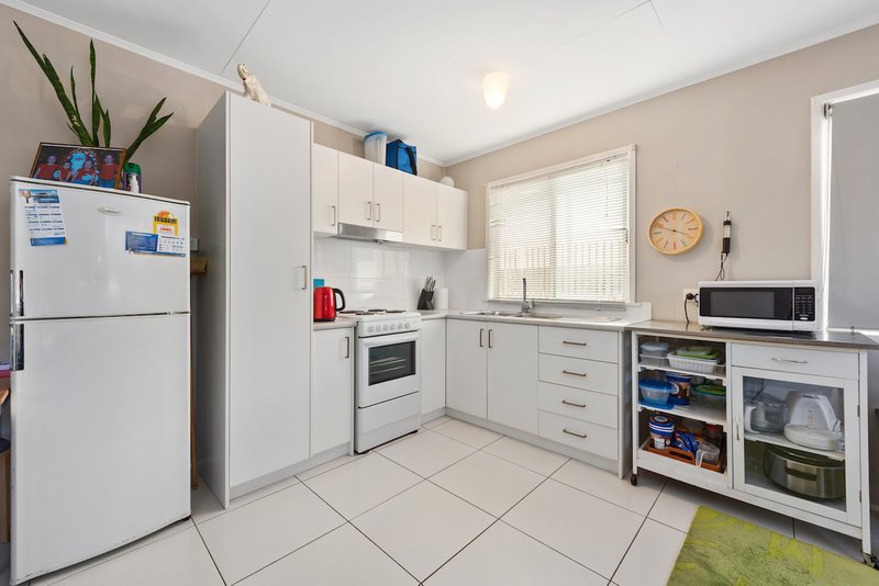Photo - 37 Conley Street, Clontarf QLD 4019 - Image 2