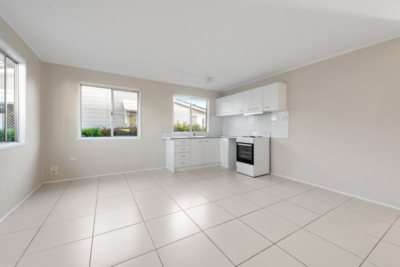 Photo - 37 Conley Street, Clontarf QLD 4019 - Image 9