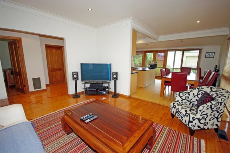 Photo - 37 Connie Street, Bentleigh East VIC 3165 - Image 3