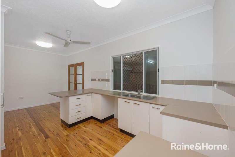 Photo - 37 Constance Drive, Kelso QLD 4815 - Image 2