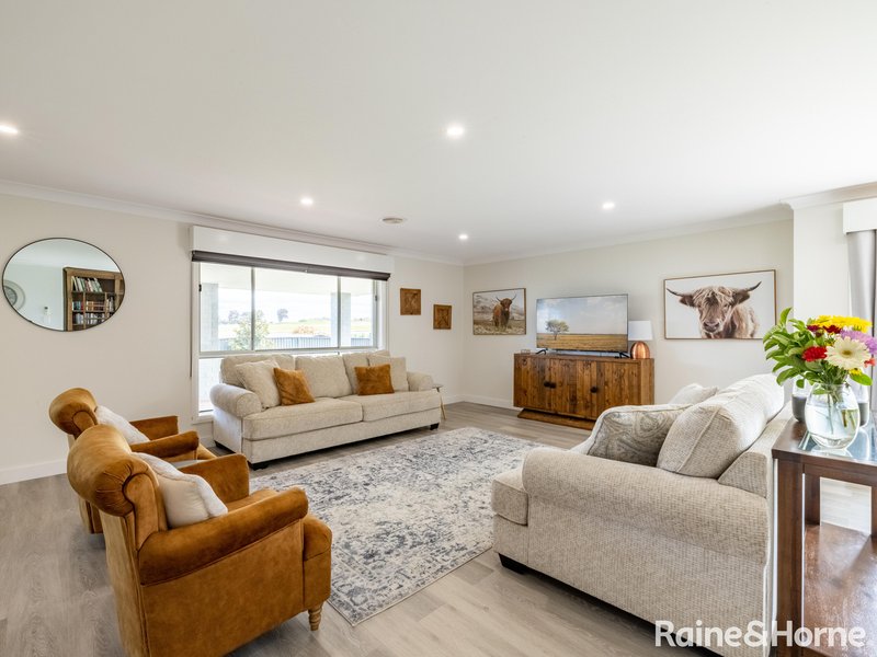 Photo - 37 Coolabah Close, Kelso NSW 2795 - Image 6