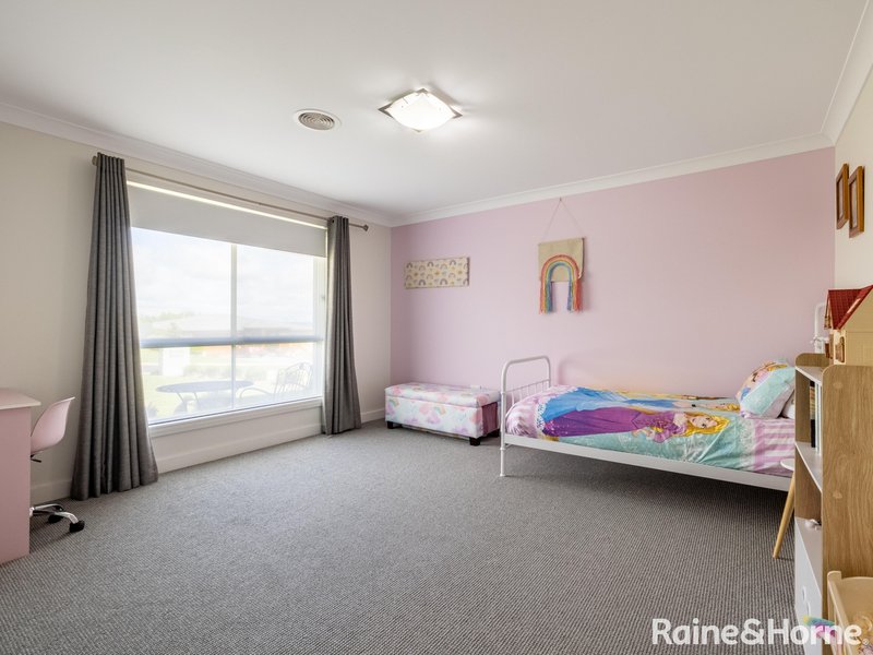 Photo - 37 Coolabah Close, Kelso NSW 2795 - Image 12