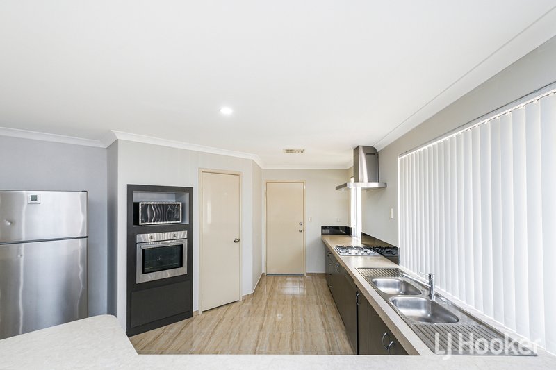 Photo - 37 Copperback Circle, Huntingdale WA 6110 - Image 6