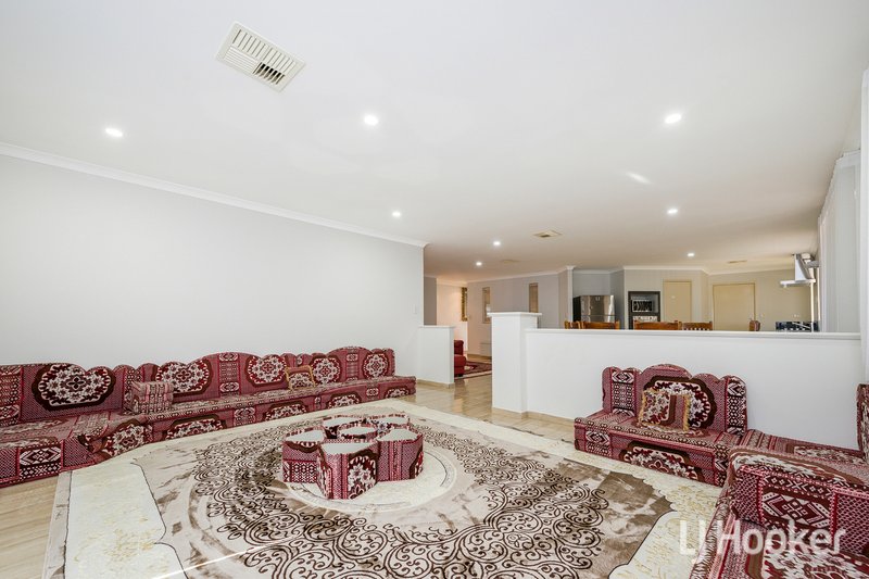 Photo - 37 Copperback Circle, Huntingdale WA 6110 - Image 12