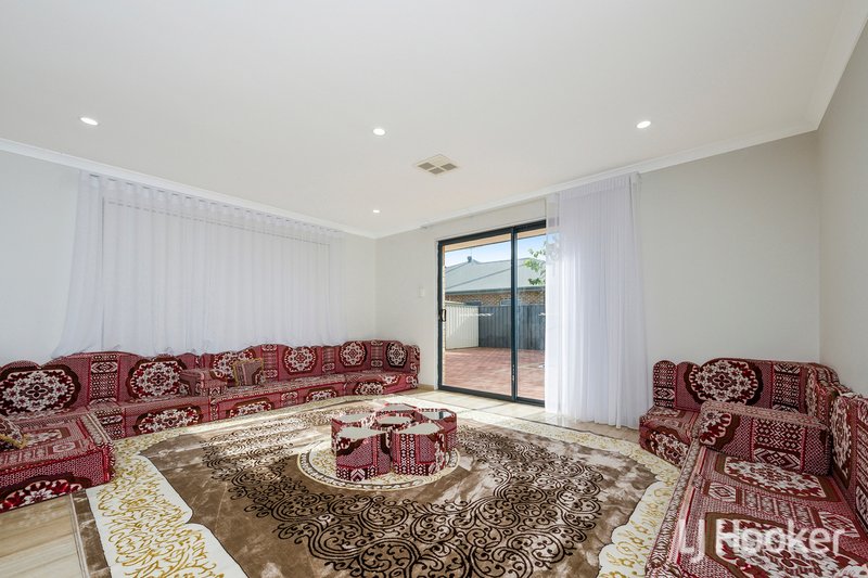 Photo - 37 Copperback Circle, Huntingdale WA 6110 - Image 13