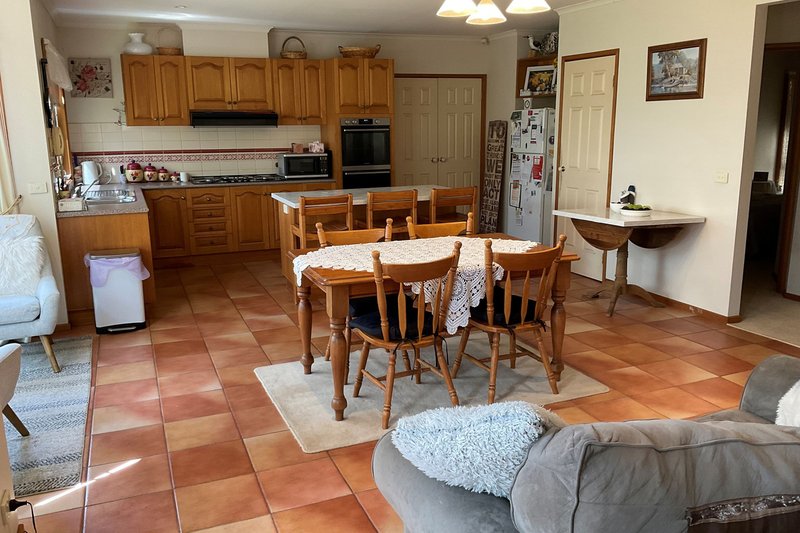 Photo - 37 Cornish Street, Cobram VIC 3644 - Image 6