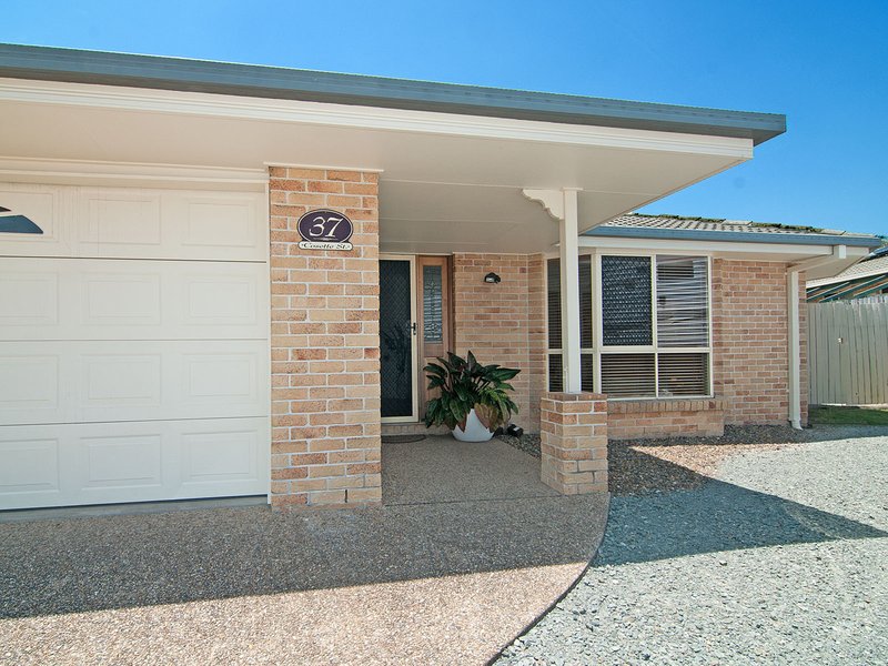 Photo - 37 Cosette Street, Bracken Ridge QLD 4017 - Image 3