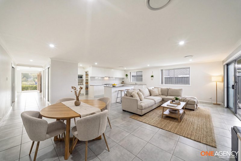 Photo - 37 Courtney Loop, Oran Park NSW 2570 - Image 7