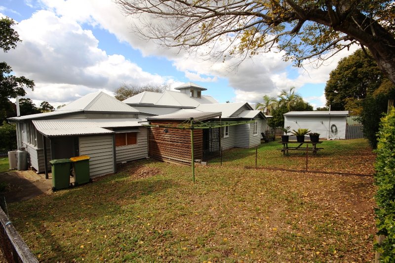 Photo - 37 Crescent Road, Gympie QLD 4570 - Image 4