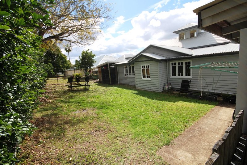 Photo - 37 Crescent Road, Gympie QLD 4570 - Image 11